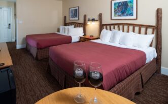 Standard Double Queen guestroom interior at John Muir Lodge