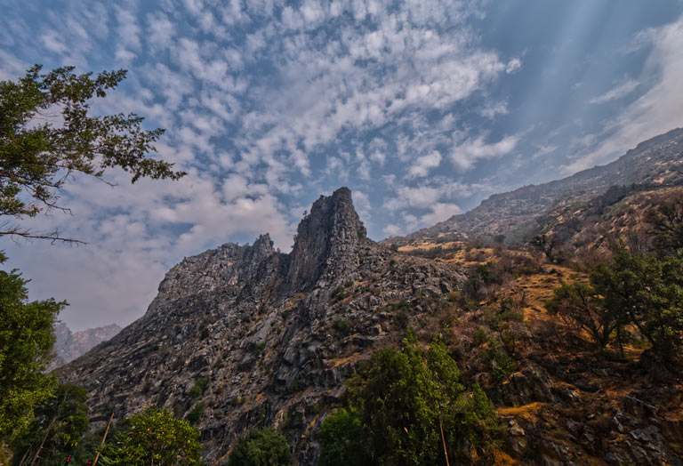 A rocky mountain peak in Kings Canyon National Park